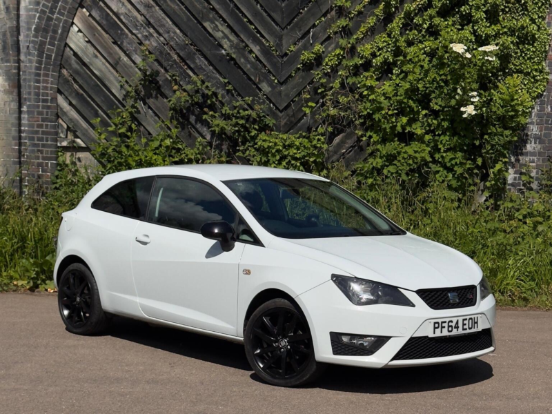 2015 SEAT Ibiza 1.2 Tsi Fr Black Sport Coupe Euro 5 3dr in White — image 1