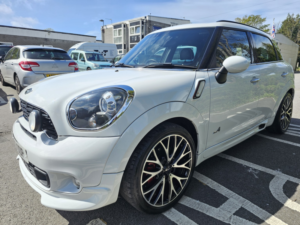 2013 MINI Countryman 1.6 John Cooper Works Countryman in White — image 5