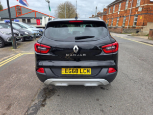 2019 Renault Kadjar 1.3 Tce Dynamique S Nav Euro 6 (s/s) 5dr in Black — image 6