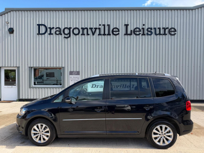 2024 Volkswagen Touran 1.4 Tsi Se MPV 5dr Petrol DSG Euro 5 (140 Ps) in Black — image 1