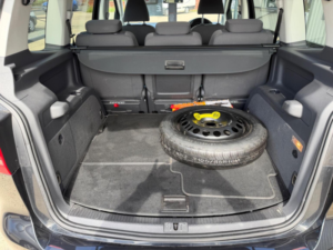 2024 Volkswagen Touran 1.4 Tsi Se MPV 5dr Petrol DSG Euro 5 (140 Ps) in Black — image 4