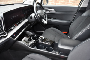 2023 Kia Sportage 1.6 H T-Gdi 4 SUV 5dr Petrol Hybrid Auto Euro 6 (s/s) (226 Bhp) in White — image 4