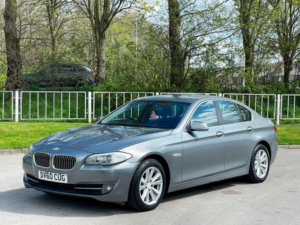 2010 BMW 5 Series 2.0 520d Se Steptronic Euro 5 4dr in Grey — image 4
