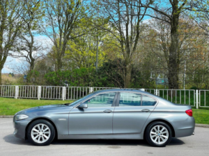 2010 BMW 5 Series 2.0 520d Se Steptronic Euro 5 4dr in Grey — image 5