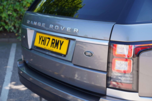2017 Land Rover Range Rover 4.4 Sd V8 Autobiography Auto 4WD Euro 6 (s/s) 5dr in Silver — image 4