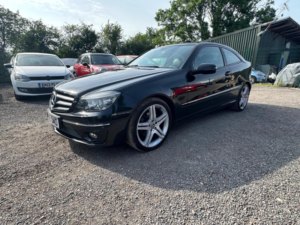 2009 Mercedes-Benz Clc Class 2.1 Clc220 Cdi Sport Coupe Auto Euro 4 3dr in Black — image 4