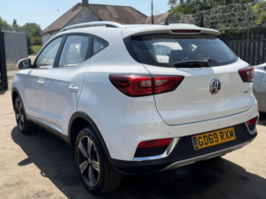 2020 MG MG Zs 1.0 T-Gdi Exclusive Auto Euro 6 5dr in White — image 4