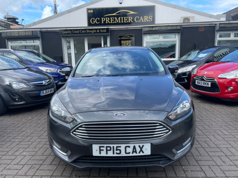 2015 Ford Focus 1.6 Tdci Titanium Hatchback 5dr Diesel Manual Euro 5 (s/s) (115 Ps) in Grey — image 1