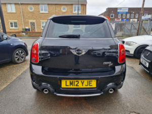 2012 MINI Countryman 2.0 Cooper Sd SUV 5dr Diesel Auto All4 Euro 5 (143 Ps) in Black — image 5