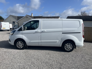 2021 Ford Transit Custom 2.0 Transit Custom Limited Van 300 L1 2.0l Ecoblue 130ps Fwd 6 Speed Manual in White — image 5