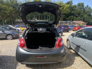 2013 Peugeot 208 1.2 Vti Active in Grey — image 6