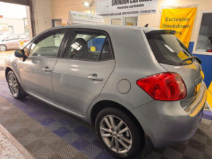 2009 Toyota Auris 1.6 Vvt-I Tr 5dr in Silver — image 5