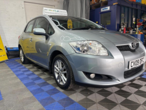 2009 Toyota Auris 1.6 Vvt-I Tr 5dr in Silver — image 6