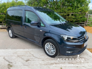 2019 Volkswagen Caddy Maxi Life 2.0 Tdi in Blue — image 3