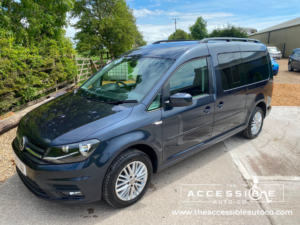 2019 Volkswagen Caddy Maxi Life 2.0 Tdi in Blue — image 4