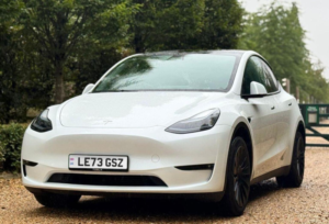2024 Tesla Model Y (dual Motor) Long Range Auto 4wde 5dr in White — image 2