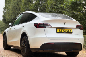 2024 Tesla Model Y (dual Motor) Long Range Auto 4wde 5dr in White — image 4
