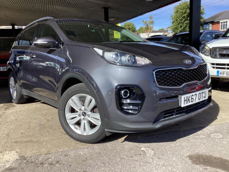 2018 Kia Sportage 1.7 Crdi 2 Euro 6 (s/s) 5dr in Silver — image 1
