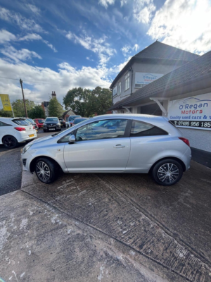 2014 Vauxhall Corsa 1.2 16v Design Euro 5 3dr (a/c) in Silver — image 4