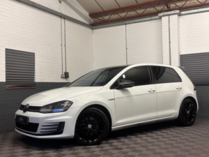 2014 Volkswagen Golf 2.0 Tdi Bluemotion Tech Gtd Hatchback 5dr Diesel DSG Euro 6 (s/s) (184 Ps) in White — image 2