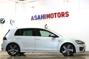 2014 Volkswagen Golf Golf R in Black — image 2