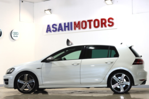 2014 Volkswagen Golf Golf R in Black — image 5