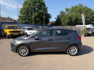 2017 Ford Fiesta 1.1 Ti-Vct Zetec Euro 6 (s/s) 5dr in Grey — image 3