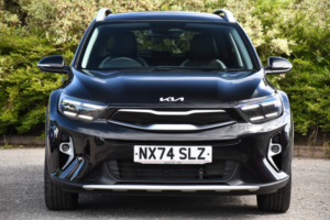 2024 Kia Stonic 1.0 T-Gdi Mhev Shadow SUV 5dr Petrol Hybrid Dct Euro 6 (s/s) (98 Bhp) in Black — image 5