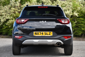 2024 Kia Stonic 1.0 T-Gdi Mhev Shadow SUV 5dr Petrol Hybrid Dct Euro 6 (s/s) (98 Bhp) in Black — image 6