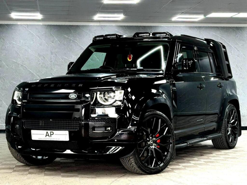 2024 Land Rover Defender 110 3.0 D250 Mhev Xs Edition Auto 4WD Euro 6 (s/s) 5dr in Santorini Black — image 1