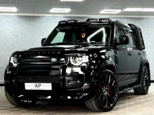 2024 Land Rover Defender 110 3.0 D250 Mhev Xs Edition Auto 4WD Euro 6 (s/s) 5dr in Santorini Black — image 2
