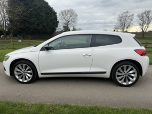 2011 Volkswagen Scirocco 2.0 Tsi Gt in White — image 4