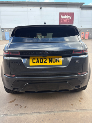 2019 Land Rover Range Rover Evoque 2.0 D180 R-Dynamic S SUV 5dr Diesel Auto 4WD Euro 6 (s/s) (180 Ps) in Grey — image 4
