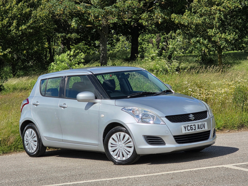 2013 Suzuki Swift 1.2 Sz2 Hatchback 5dr Petrol Manual Euro 5 (94 Ps) in Silver — image 1