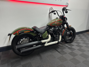 2018 Harley-Davidson Softail 1745 Fxbb Street Bob Euro 4 in Green — image 3