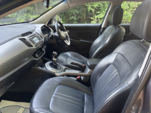 2014 Kia Sportage 1.7 Crdi Ecodynamics 3 in Silver — image 3