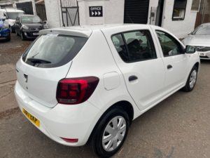 2017 Dacia Sandero 1.5l Ambiance Dci Hatchback 5dr Diesel Manual Euro 6 (90 Bhp) in White — image 4
