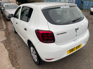 2017 Dacia Sandero 1.5l Ambiance Dci Hatchback 5dr Diesel Manual Euro 6 (90 Bhp) in White — image 6
