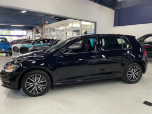 2017 Volkswagen Golf 1.4 Tsi Bluemotion Tech Se Nav DSG Euro 6 (s/s) 5dr in Black — image 5