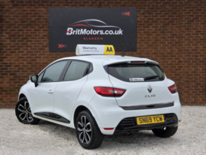 2019 Renault Clio 0.9 Play Tce 90 My18 in White — image 6
