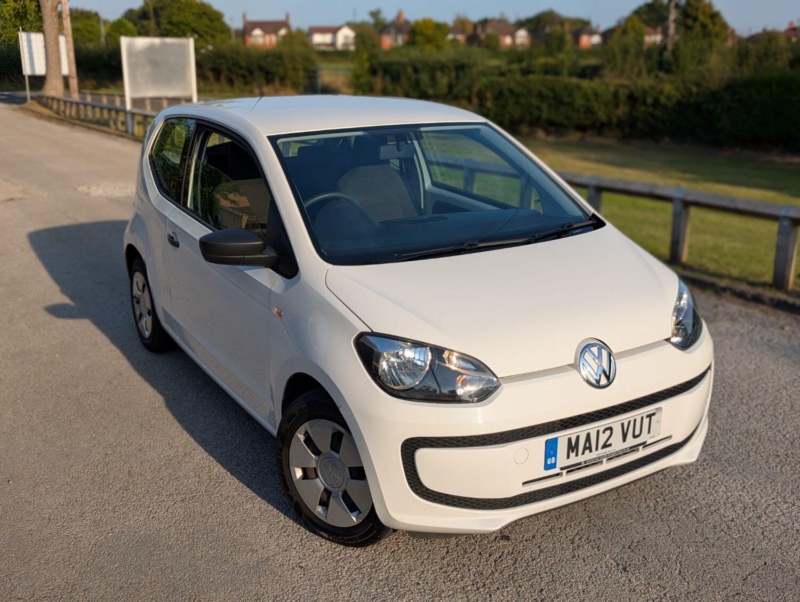 2012 Volkswagen Up 1.0 Take Up! in White — image 1