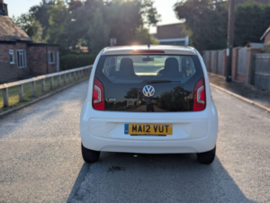 2012 Volkswagen Up 1.0 Take Up! in White — image 6