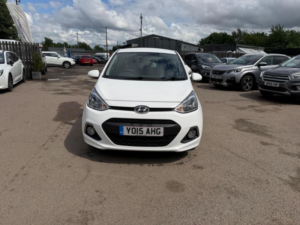 2015 Hyundai I10 1.0 Premium Euro 5 5dr in White — image 2