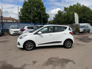 2015 Hyundai I10 1.0 Premium Euro 5 5dr in White — image 3