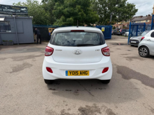 2015 Hyundai I10 1.0 Premium Euro 5 5dr in White — image 5