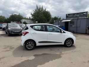 2015 Hyundai I10 1.0 Premium Euro 5 5dr in White — image 6