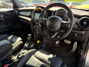 2019 MINI Hatch 1.5 Cooper Sport Steptronic Euro 6 (s/s) 3dr in Silver — image 3