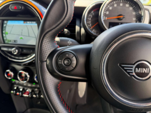 2019 MINI Hatch 1.5 Cooper Sport Steptronic Euro 6 (s/s) 3dr in Silver — image 5