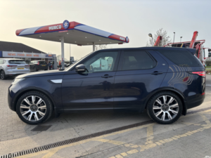 2019 Land Rover Discovery 3.0 Sd V6 Hse in Blue — image 4