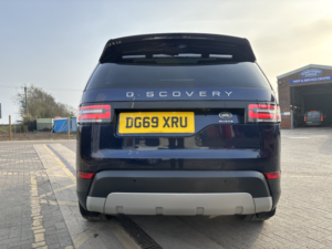 2019 Land Rover Discovery 3.0 Sd V6 Hse in Blue — image 6